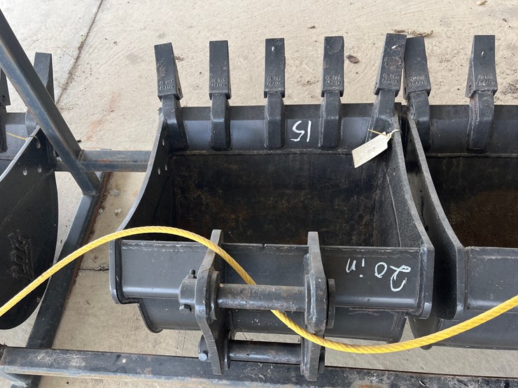 #15-•-20in-digging-bucket-image-2