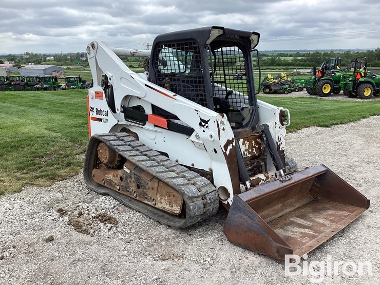 2011-bobcat-t870-image-3