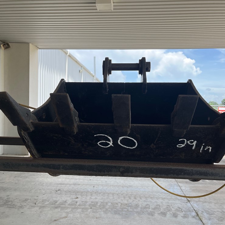#20 • 29IN DIGGING BUCKET