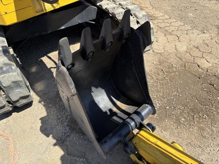 komatsu-pc12uu-image-8