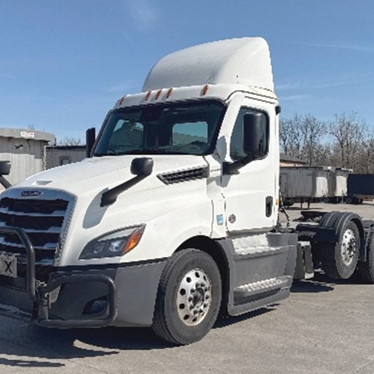 2022 FREIGHTLINER CASCADIA 126