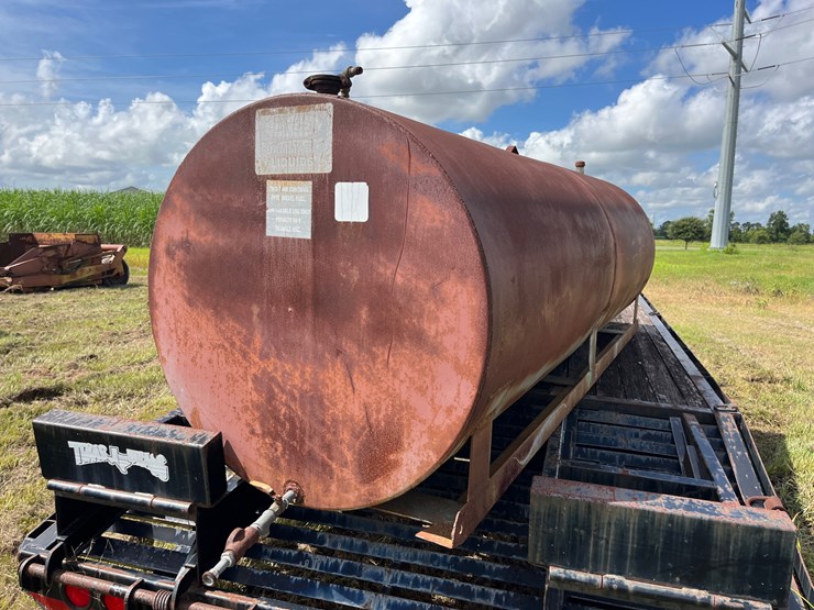 #418-•-steel-diesel-tank-with-lifting-eye-image-4