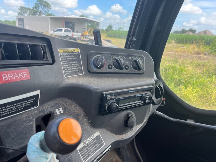 kubota-rtv1100-image-9