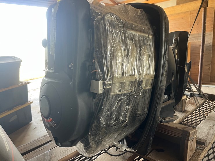 #427-•-2001-mercury-115-powerstroke-efi-outboard-engine-image-10