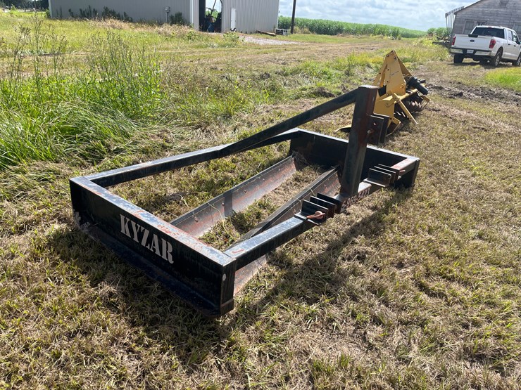 #423-•-kyzar-grader-box-image-1