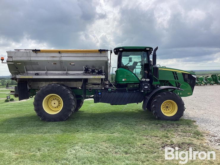 2019-john-deere-f4365-image-4