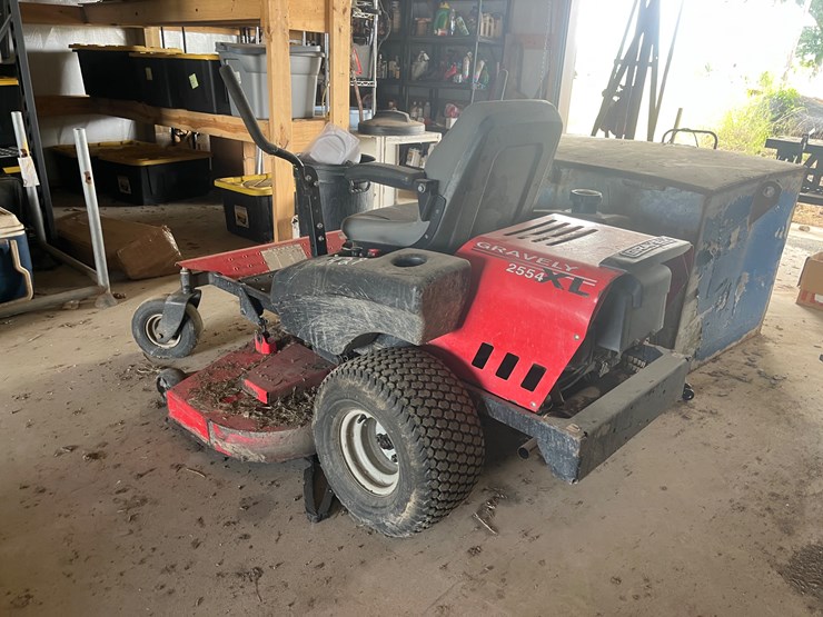 #429-•-gravely-2554xl-zero-turn-lawnmower-image-3