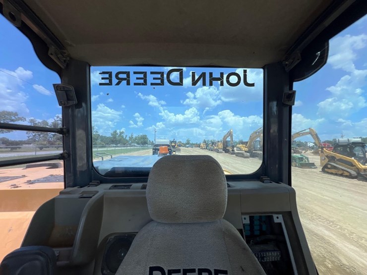 2009-deere-135d-image-40