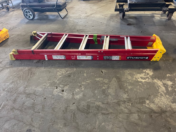 #73-•-louisville-ladder-max-reach-10.5-image-2