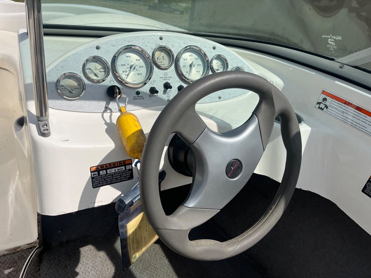 #400-•-bayliner-175-inboard/-outboard-boat-image-13