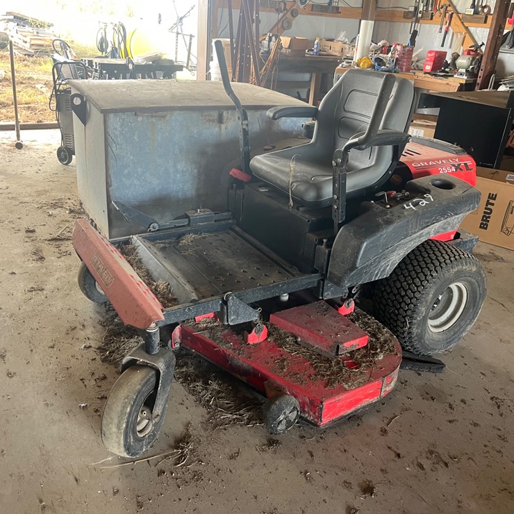 #429 • GRAVELY 2554XL ZERO TURN LAWNMOWER