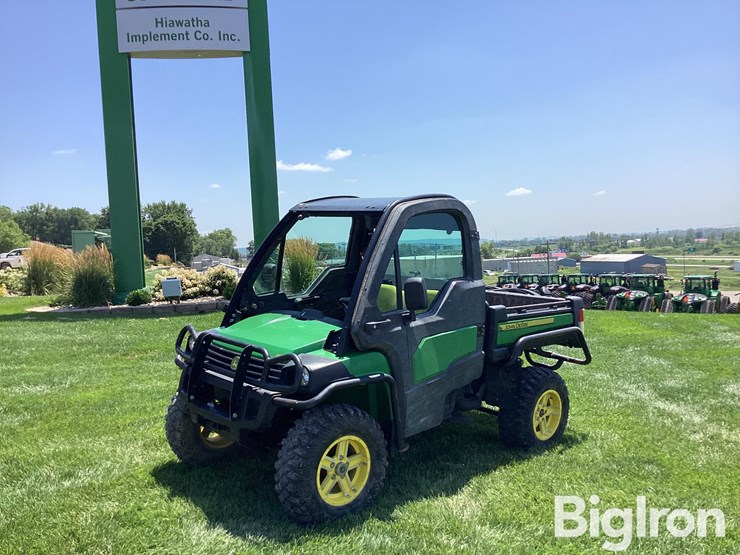 2015-john-deere-gator-image-1