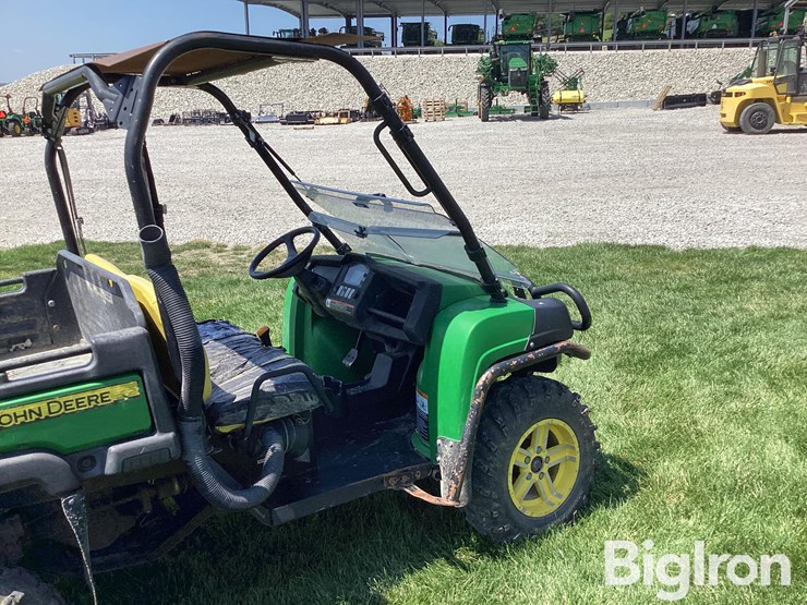 2011-john-deere-gator-image-16