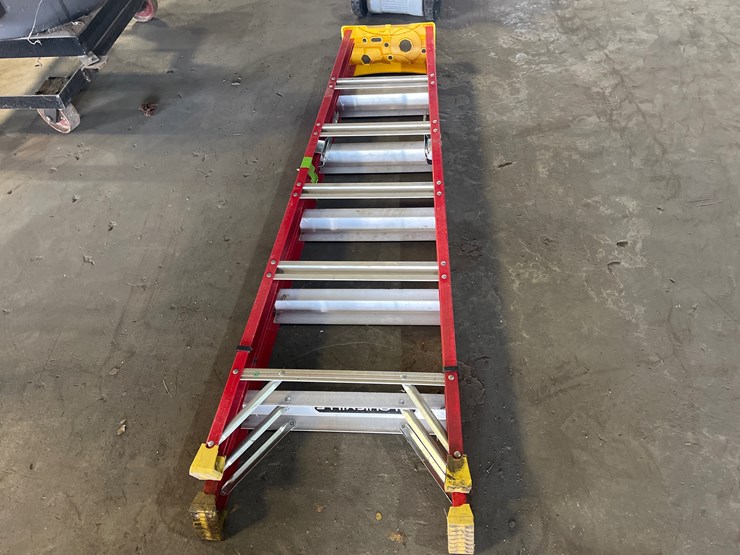 #73-•-louisville-ladder-max-reach-10.5-image-3