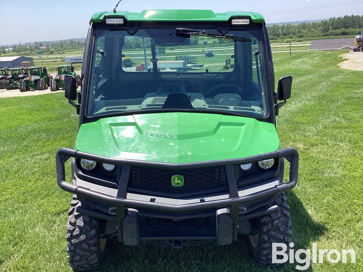 2022-john-deere-gator-image-8