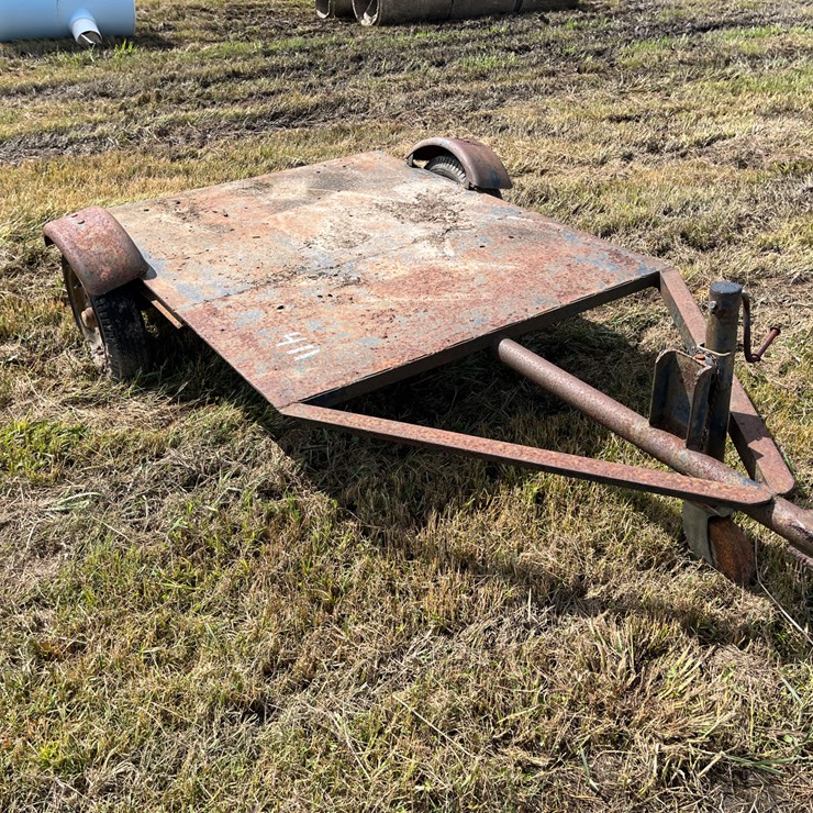 #411 • SMALL WELDER TRAILER WITH PINTLE HITCH