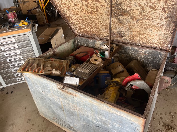 #430-•-galvanized-job-box-with-contents-image-4