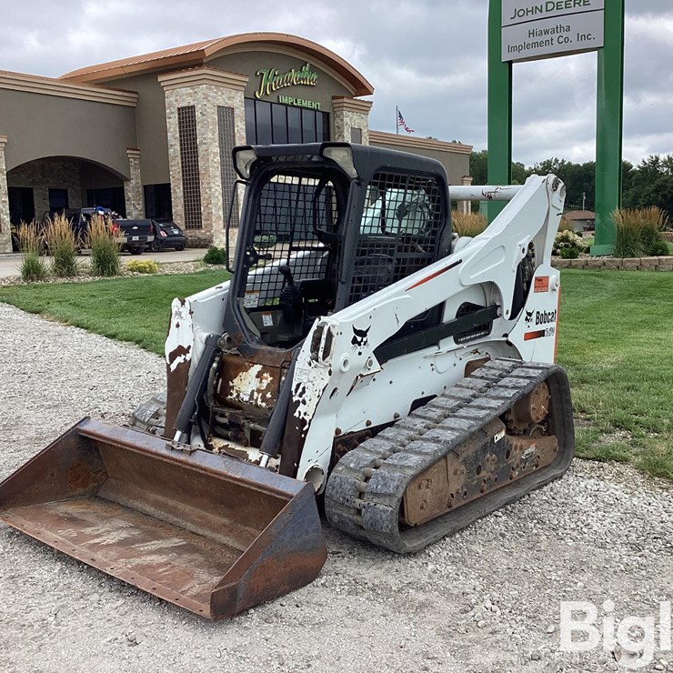 2011 BOBCAT T870