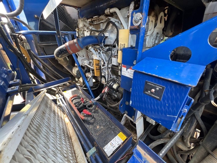 2014-caterpillar-c18-image-19