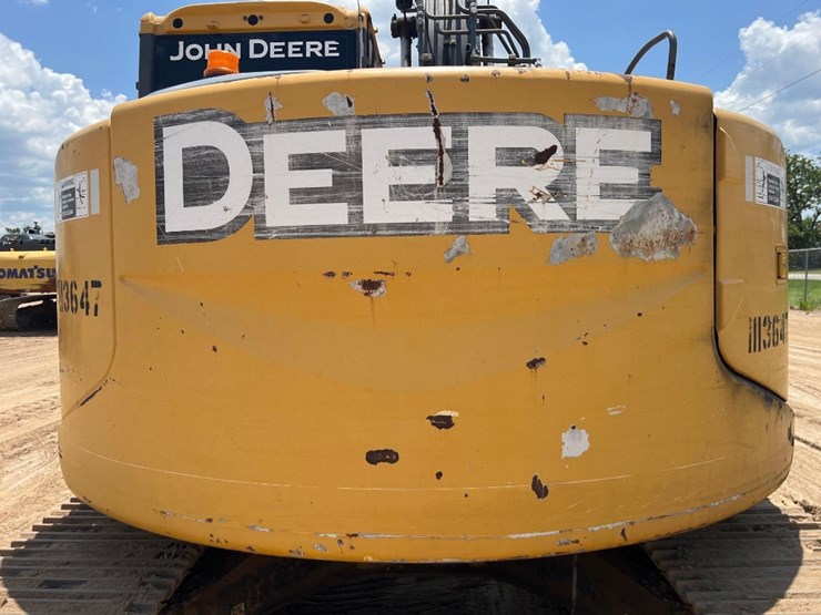 2009-deere-135d-image-27