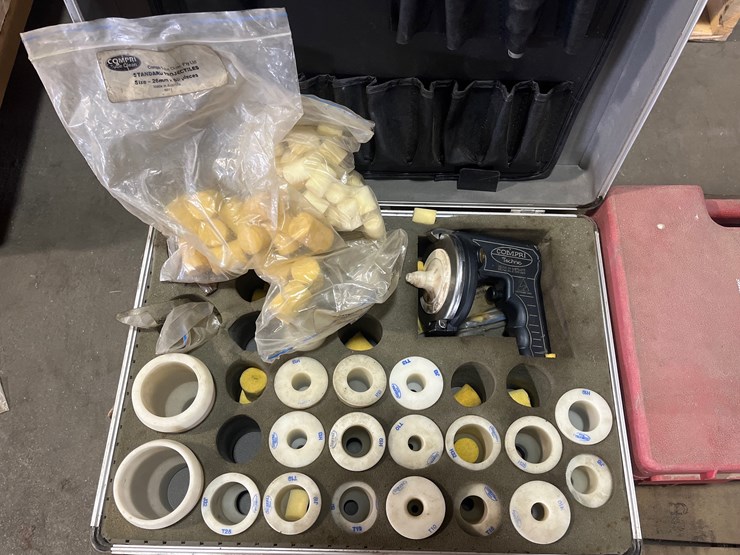 #59-•-lot-with-compri-tube-cleaning-kit-image-2
