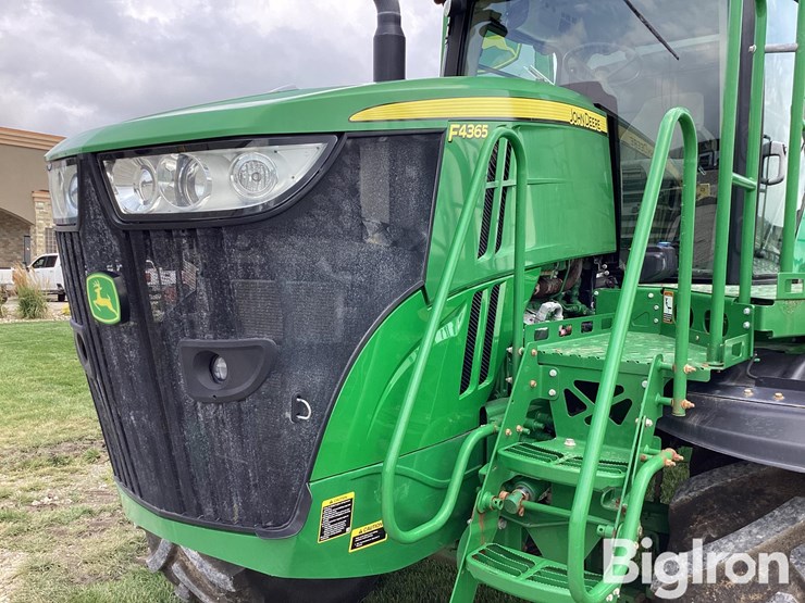 2019-john-deere-f4365-image-9