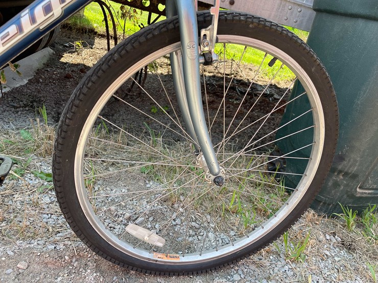 #8594-•-raleigh-bike-image-3