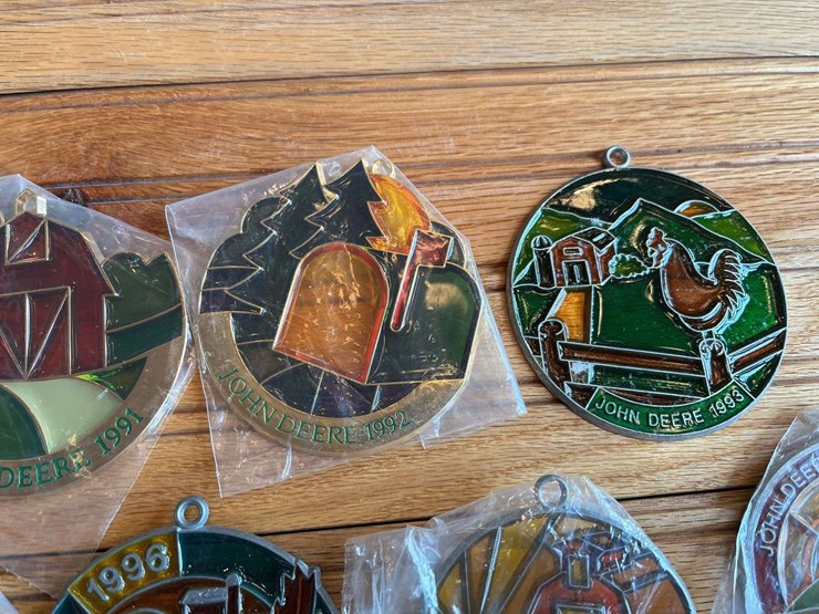 (9)-john-deere-sun-catchers-image-3