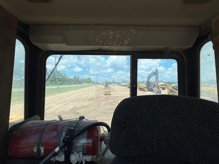 caterpillar-d6r-xl-image-28