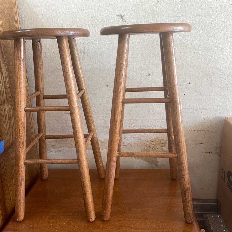 #10808 • Bar Stools