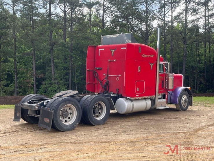 2004-peterbilt-379-image-2