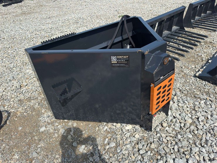 concrete-skid-steer-mixer-attachment-image-2