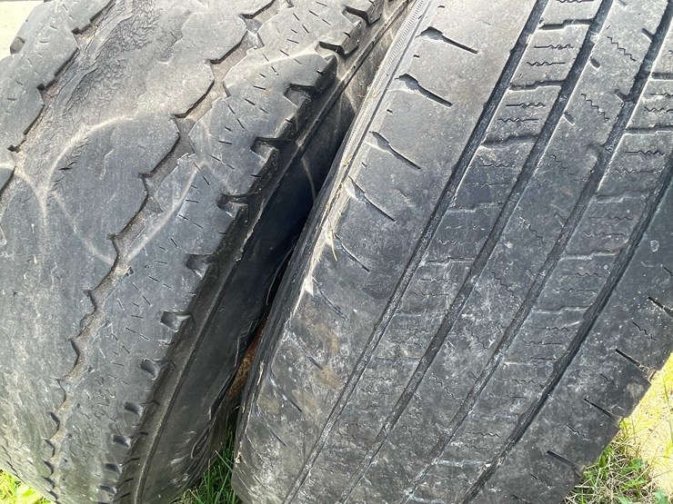 #8598-•-(2)-tires-with-rims-image-6