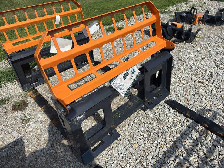 skid-steer-fork-attachment-image-6