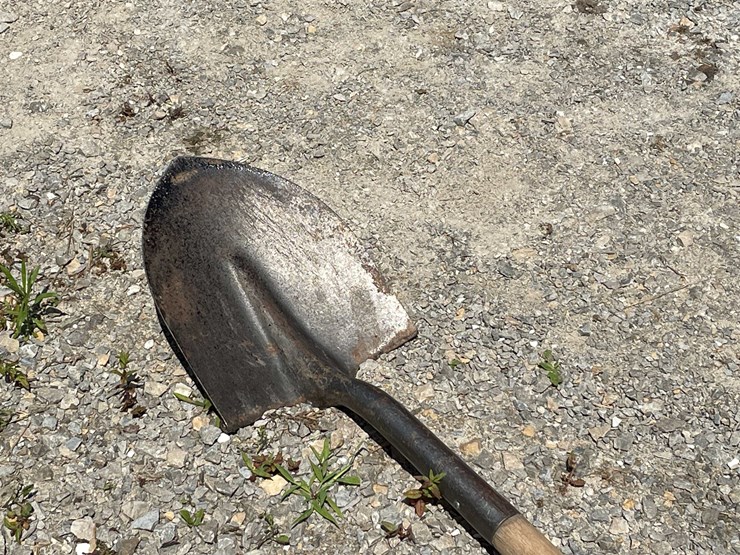 #8590-•-(4)-gardening-tools-image-5