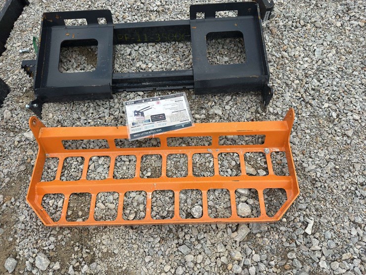 skid-steer-fork-attachment-image-1