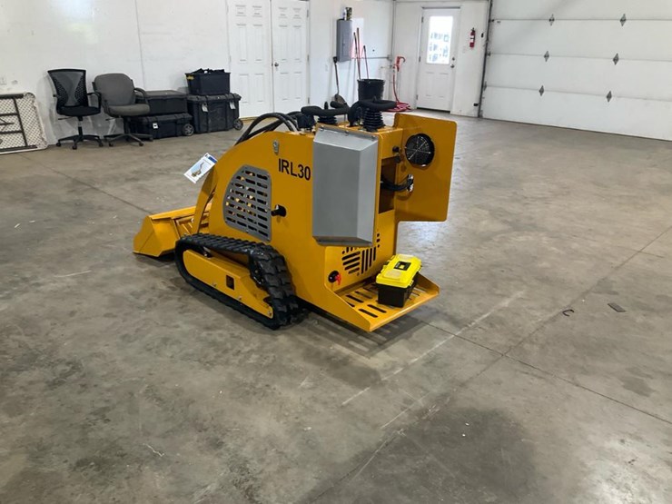 #1002-•-unused-irl30-mini-skid-steer-image-2