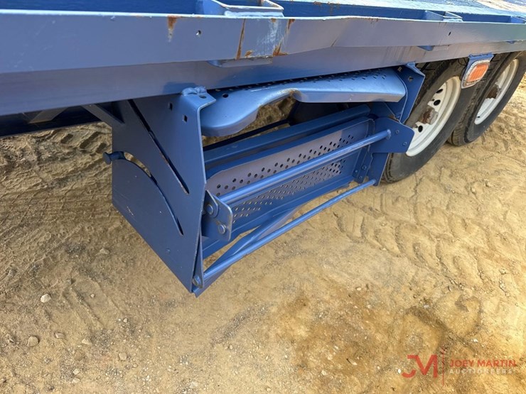 2017-cen-tex-gooseneck-trailer-image-8