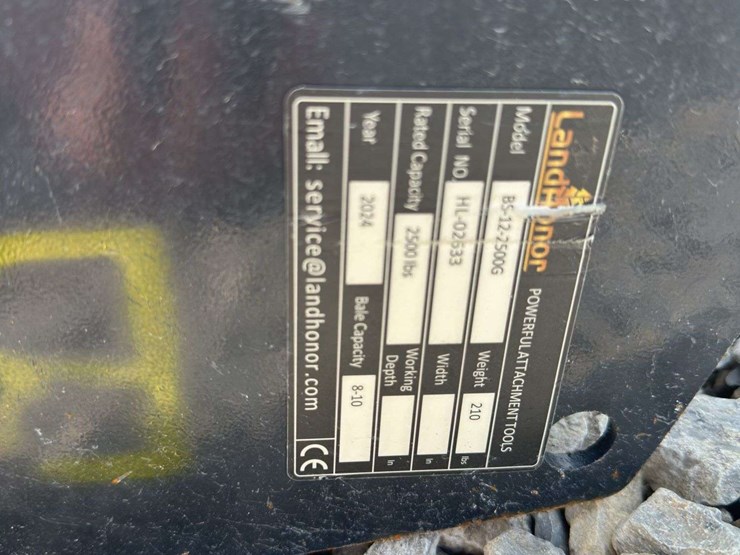 skid-steer-bale-spear-attachment-image-5