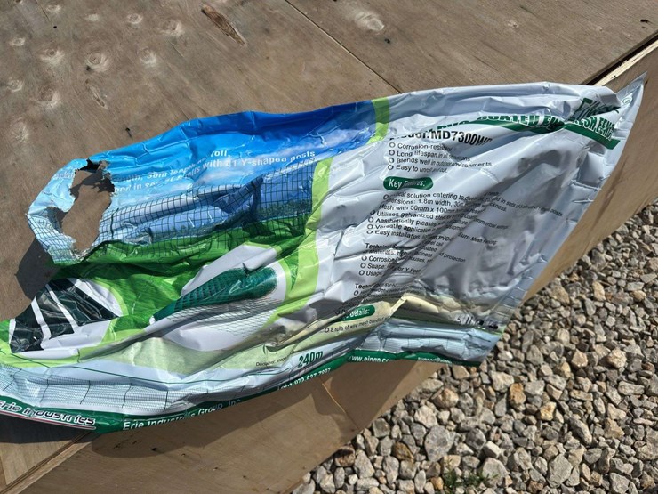 green-pvc-coated-mesh-fencing-image-1