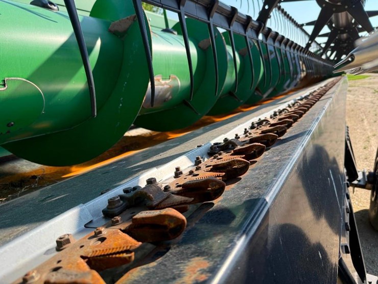 2011-john-deere-635f-image-13