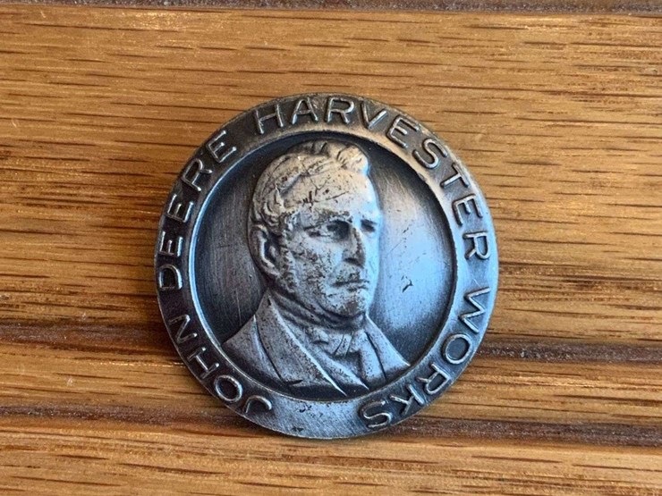 john-deere-harvester-works-employee-badge-image-1