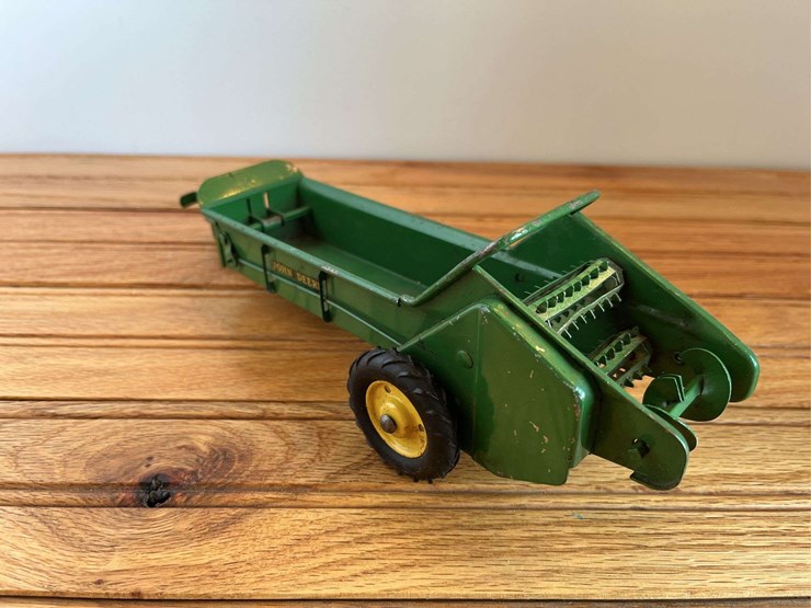 john-deere-16-image-4