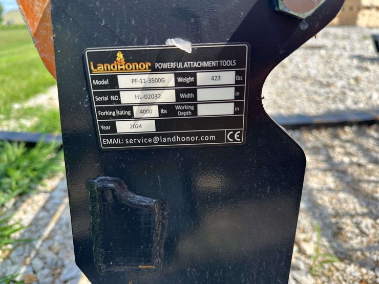 skid-steer-fork-attachment-image-3