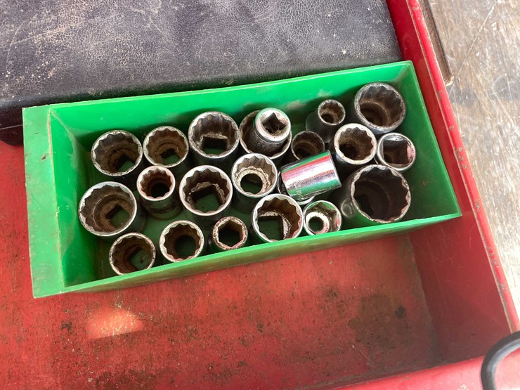 #10799-•-toolbox-and-contents-image-9