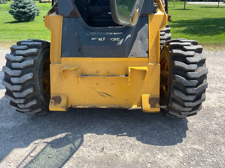2012-deere-326d-image-43