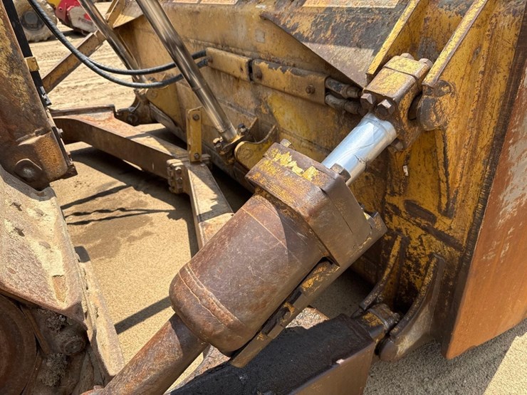 caterpillar-d6r-xl-image-17