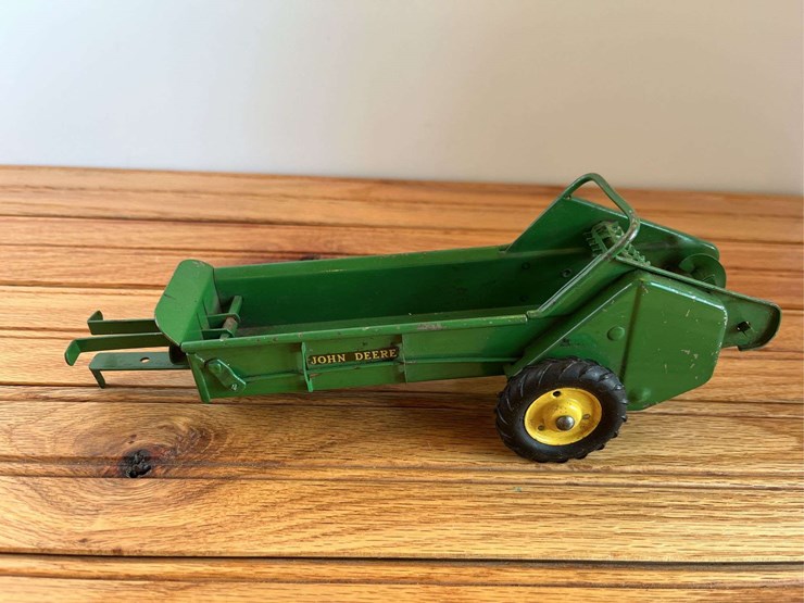 john-deere-16-image-3