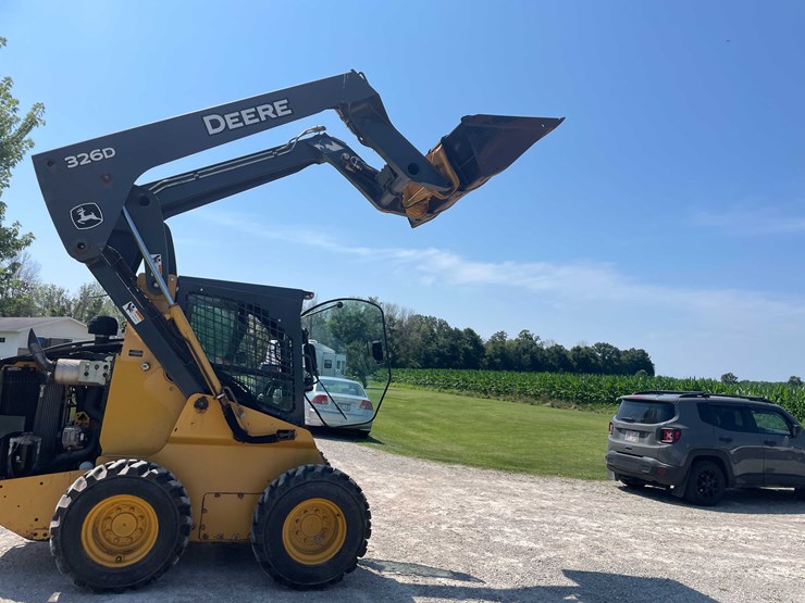 2012-deere-326d-image-28