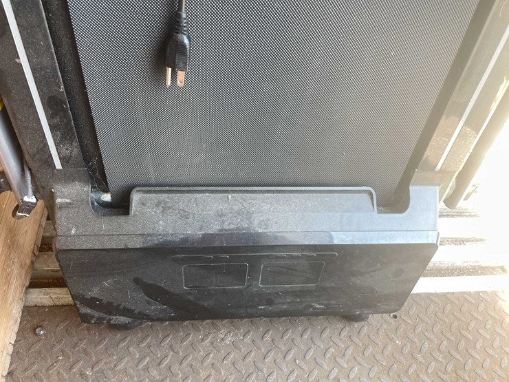 #10803-•-living-essentials-corp.-treadmill-image-4
